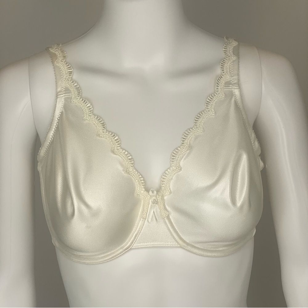 Wacoal Cream Full Coverage Underwire Bra 34D